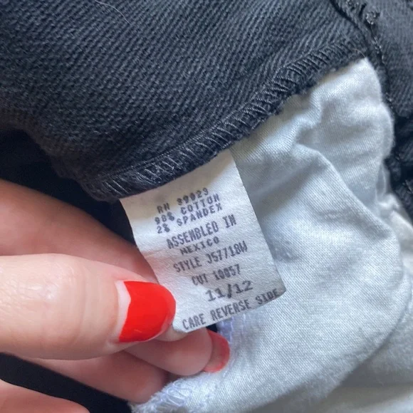 90s Black Strait Leg Jeans - Picture 10 of 15